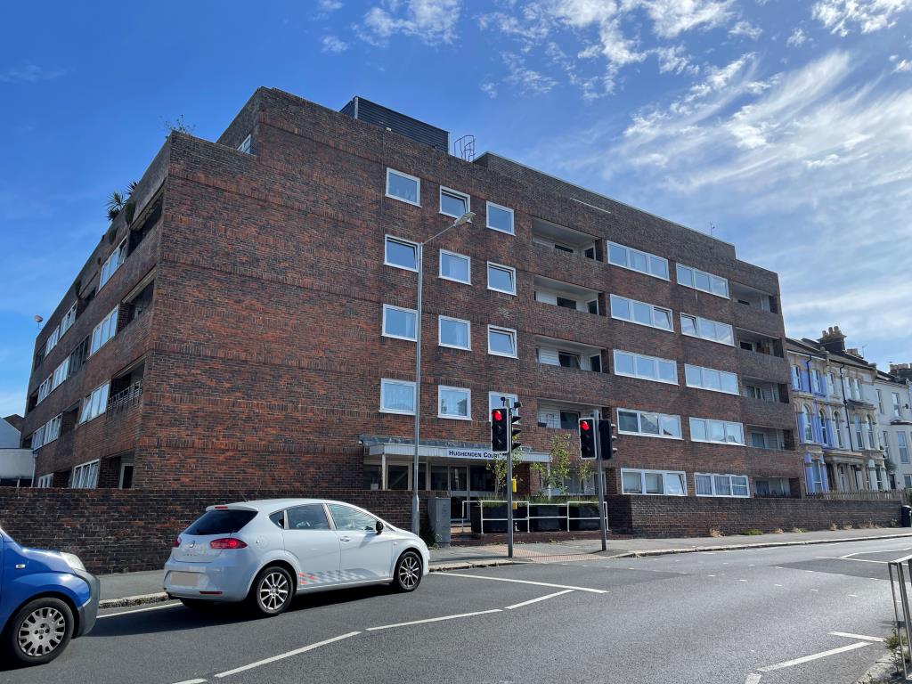 Lot: 5 - ONE-BEDROOM FLAT -